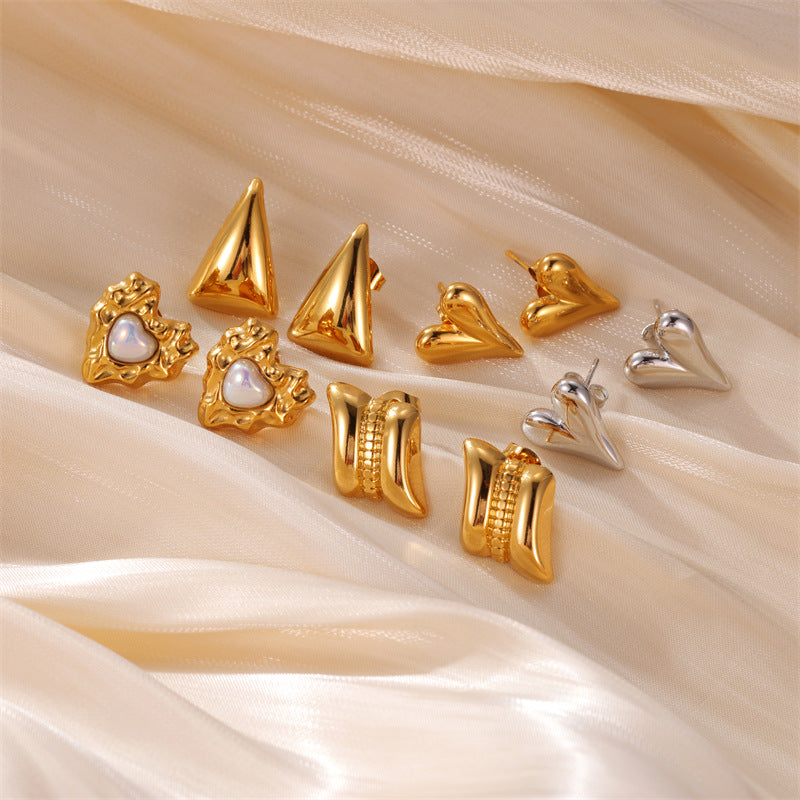 Retro Minimalist Heart-shaped Elegant Earrings