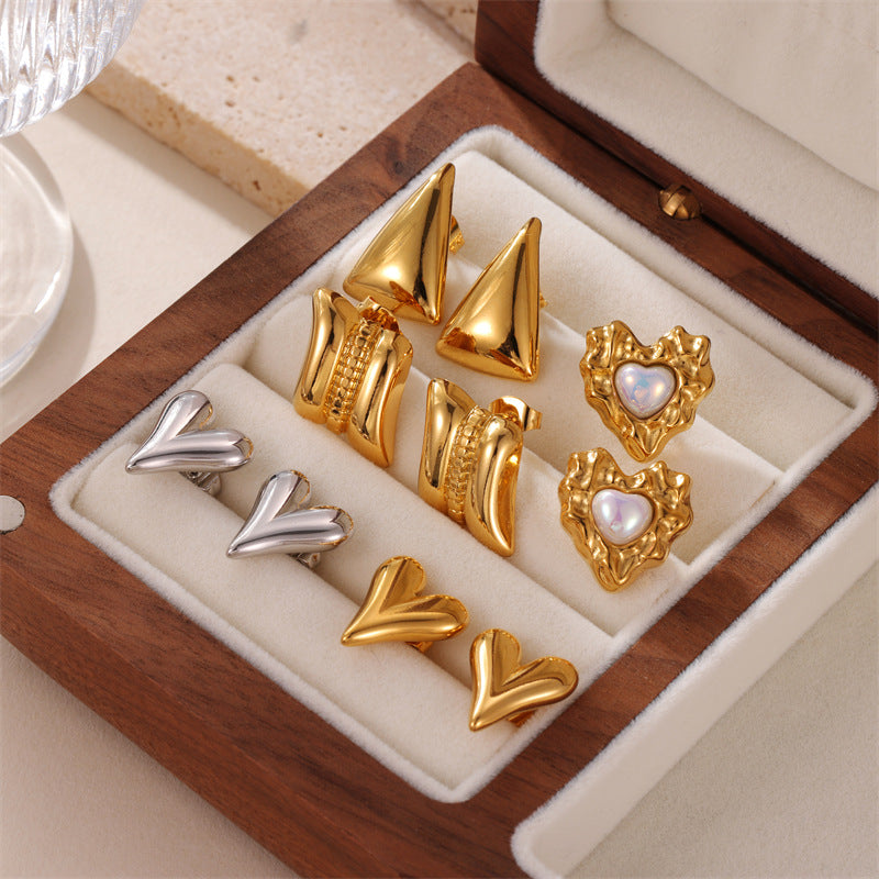Retro Minimalist Heart-shaped Elegant Earrings